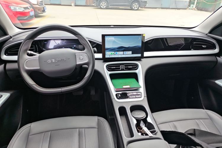 Used Geely Galaxy Geome 2025 310km Youth Edition Center Console