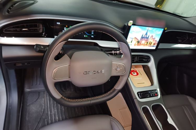 Used Geely Galaxy Geome 2025 310km Youth Edition Center Console