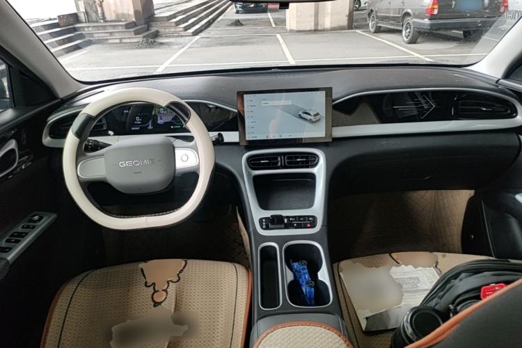 Used Geely Galaxy Geome 2025 310km Youth Edition Center Console