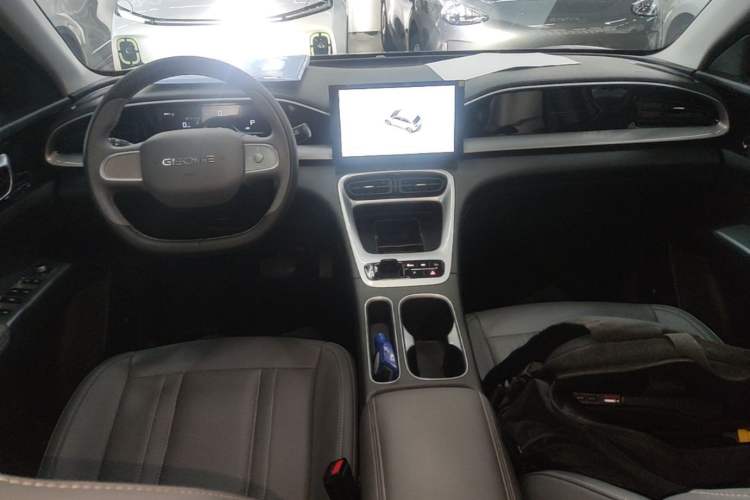 Used Geely Galaxy Geome 2025 310km Youth Edition Center Console