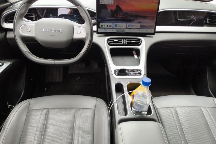 Used Geely Galaxy Geome 2025 310km Dream Edition Center Console