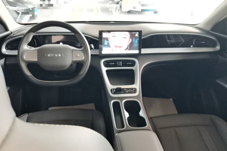 Used Geely Galaxy Geome 2025 410 km Free Version Center Console