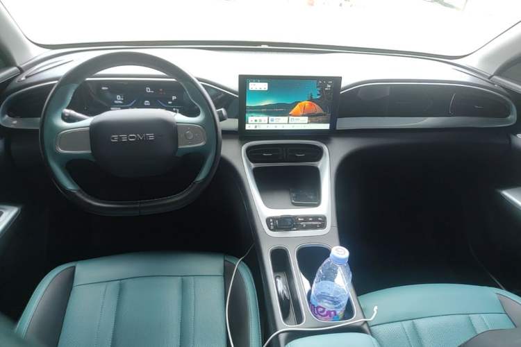Used Geely Galaxy Geome 2025 310km Youth Edition Center Console