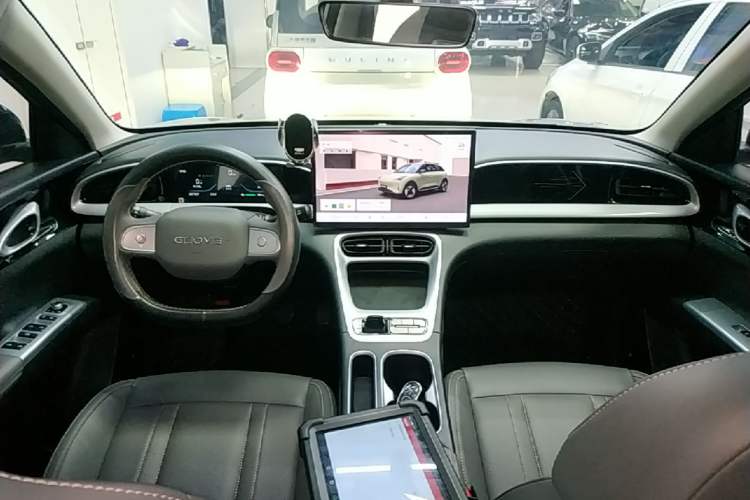 Used Geely Galaxy Geome 2025 UP 410km Exploration Edition Center Console