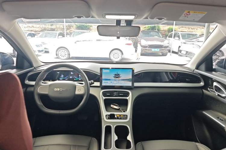 Used Geely Galaxy Geome 2025 310km Youth Edition Center Console