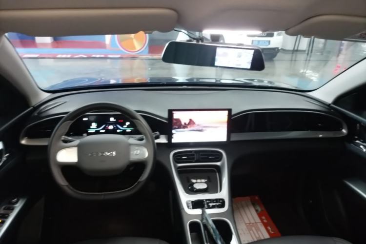 Used Geely Galaxy Geome 2025 310km Youth Edition Center Console