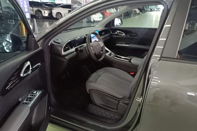 Used Geely Galaxy Geome 2025 310km Youth Edition Driver Seat