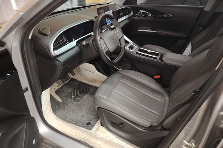 Used Geely Galaxy Geome 2025 UP 410km Exploration Edition Driver Seat