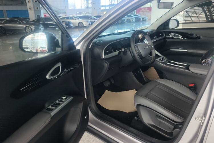 Used Geely Galaxy Geome 2025 410 km Free Version Driver Seat