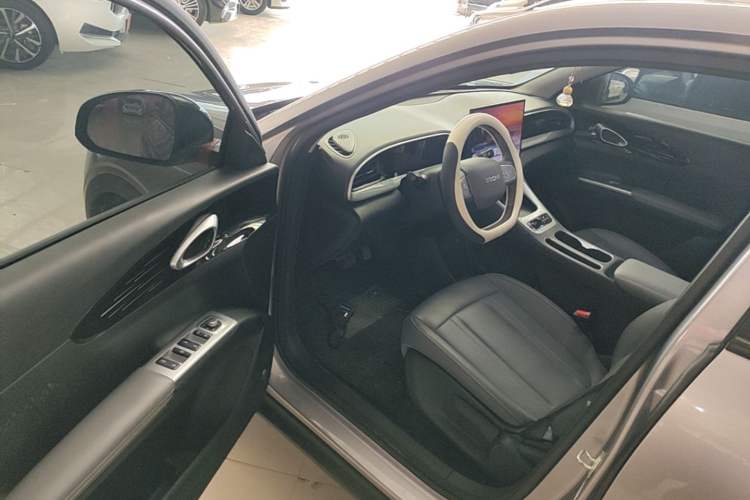 Used Geely Galaxy Geome 2025 310km Dream Edition Driver Seat