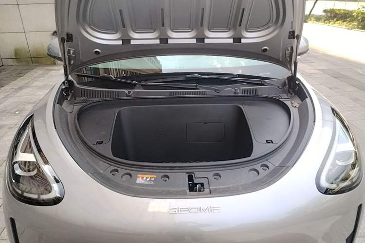 Used Geely Galaxy Geome 2025 310km Youth Edition Engine Bay