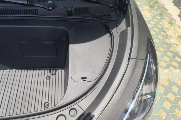 Used Geely Galaxy Geome 2025 UP 410km Exploration Edition Engine Bay Left
