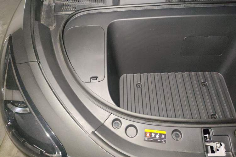 Used Geely Galaxy Geome 2025 310km Youth Edition Engine Bay Right