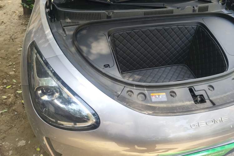 Used Geely Galaxy Geome 2025 310km Youth Edition Engine Bay Right