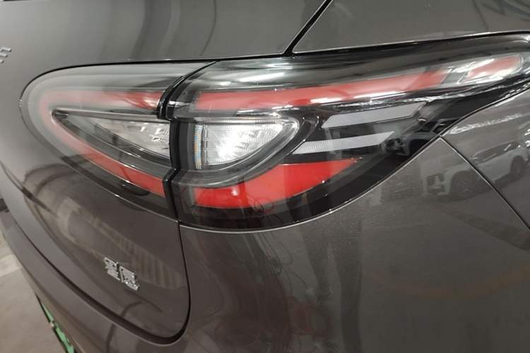 Used Geely Galaxy Geome 2025 UP 410km Exploration Edition Exterior 3