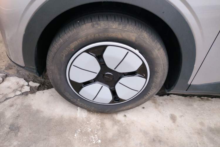 Used Geely Galaxy Geome 2025 310km Youth Edition Exterior 4
