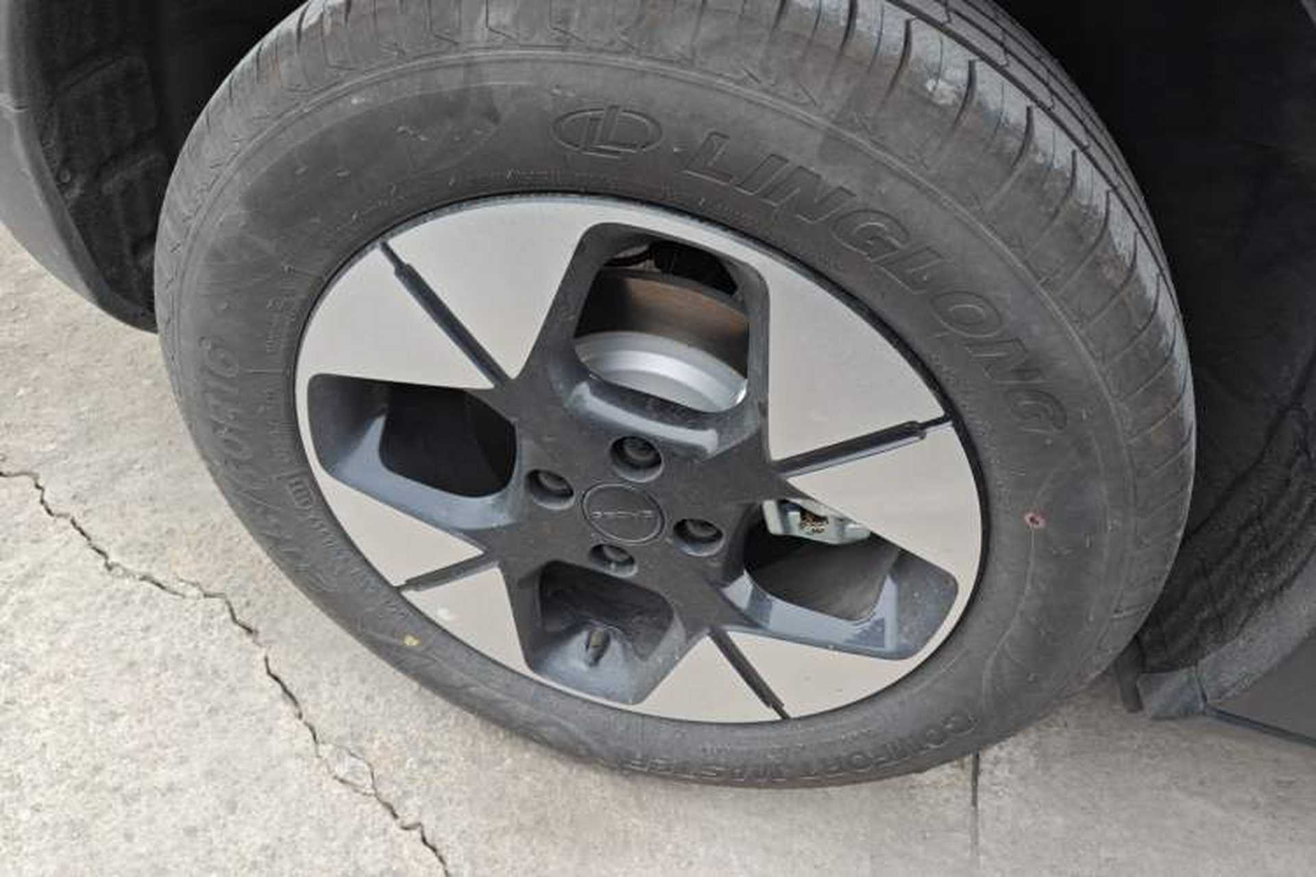 Used Geely Galaxy Geome 2025 UP 410km Exploration Edition Exterior 5