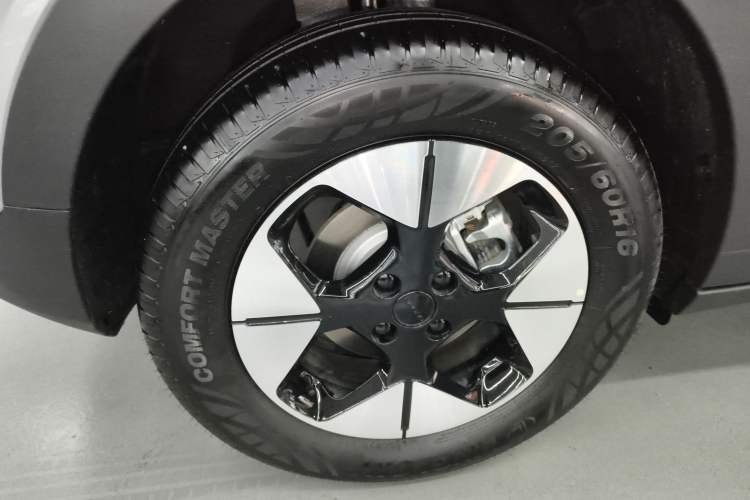 Used Geely Galaxy Geome 2025 310km Dream Edition Exterior 5