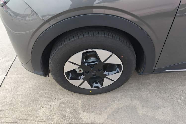 Used Geely Galaxy Geome 2025 UP 410km Exploration Edition Exterior 7