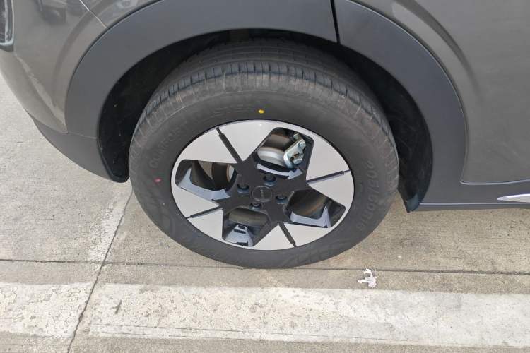 Used Geely Galaxy Geome 2025 UP 410km Exploration Edition Exterior 8