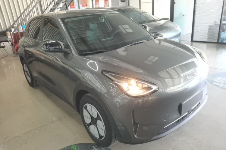 Used Geely Galaxy Geome 2025 410 km Free Version Front Right 45 Deg
