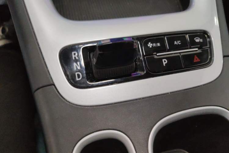 Used Geely Galaxy Geome 2025 UP 410km Exploration Edition Gear Lever