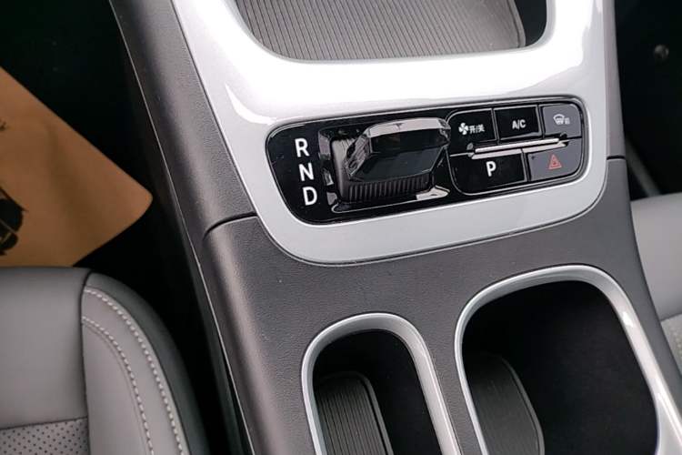 Used Geely Galaxy Geome 2025 310km Youth Edition Gear Lever