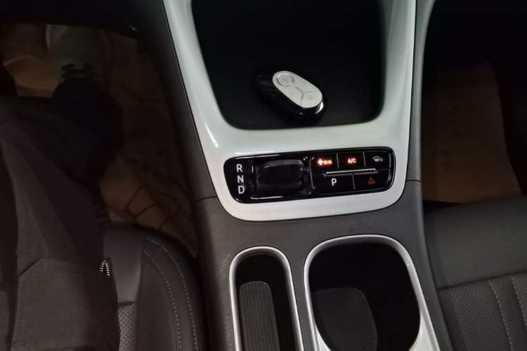 Used Geely Galaxy Geome 2025 310km Youth Edition Gear Lever