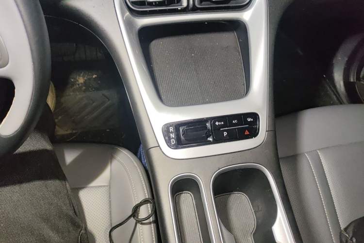 Used Geely Galaxy Geome 2025 310km Youth Edition Gear Lever