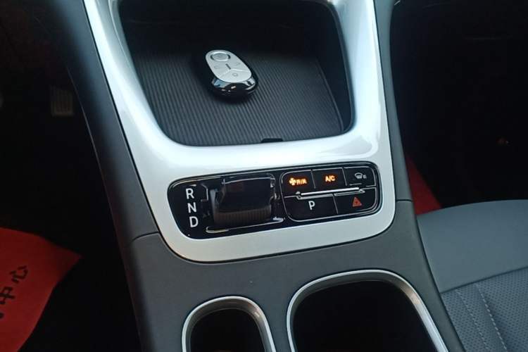 Used Geely Galaxy Geome 2025 310km Youth Edition Gear Lever