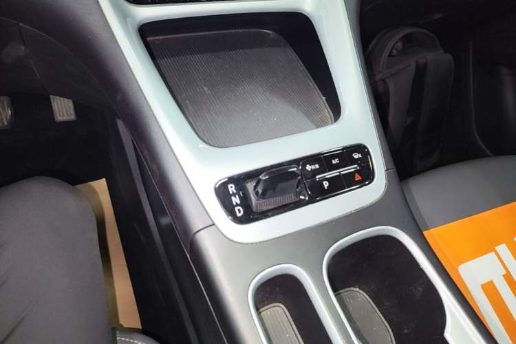 Used Geely Galaxy Geome 2025 310km Youth Edition Gear Lever