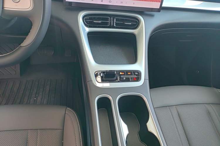 Used Geely Galaxy Geome 2025 310km Dream Edition Gear Lever