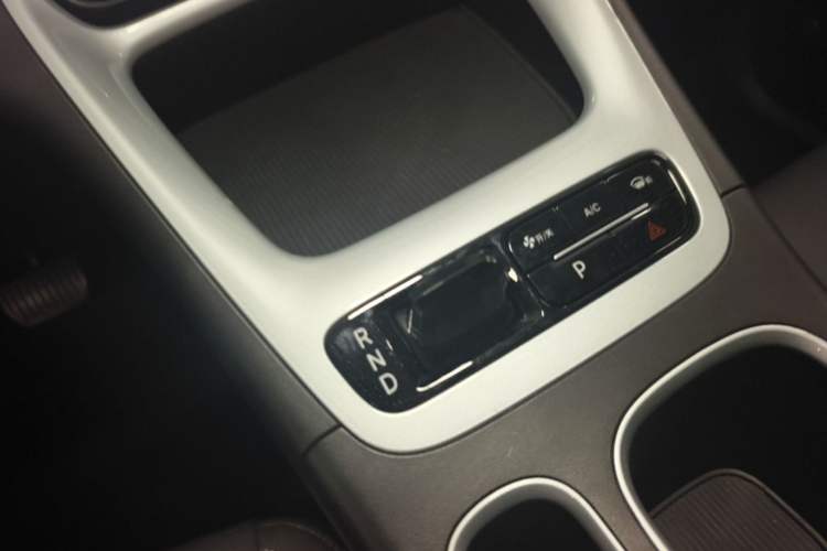 Used Geely Galaxy Geome 2025 310km Youth Edition Gear Lever