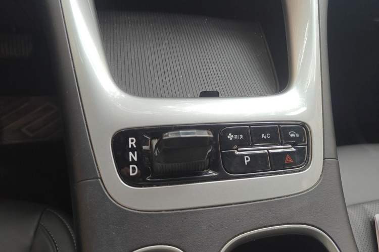 Used Geely Galaxy Geome 2025 310km Youth Edition Gear Lever