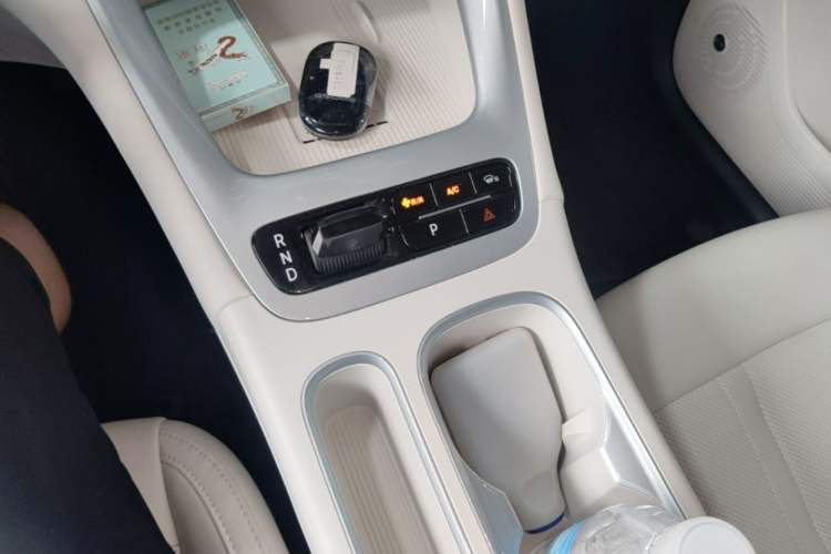 Used Geely Galaxy Geome 2025 UP 410km Exploration Edition Gear Lever