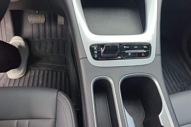 Used Geely Galaxy Geome 2025 310km Youth Edition Gear Lever
