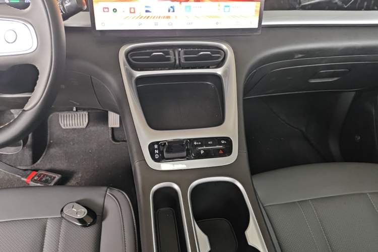 Used Geely Galaxy Geome 2025 310km Dream Edition Gear Lever