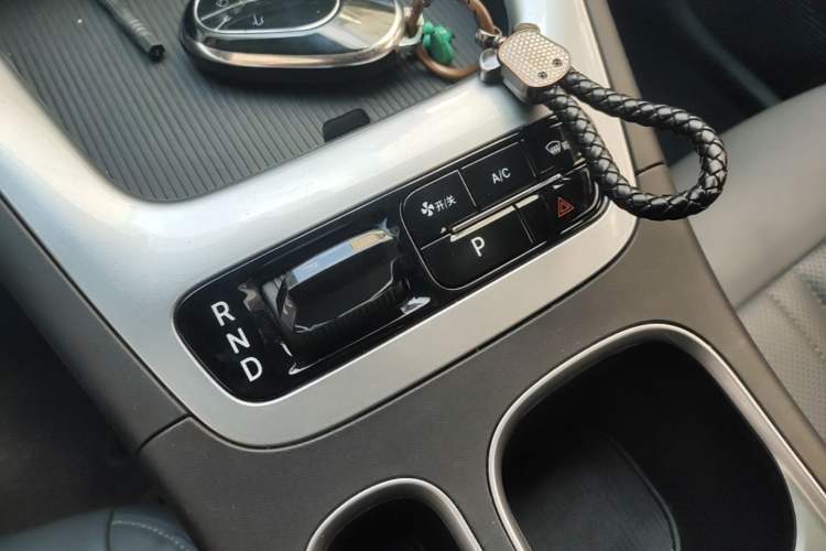 Used Geely Galaxy Geome 2025 310km Youth Edition Gear Lever