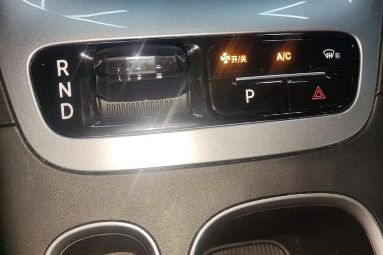 Used Geely Galaxy Geome 2025 310km Youth Edition Gear Lever