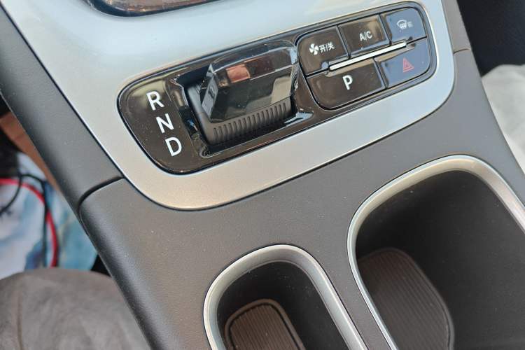 Used Geely Galaxy Geome 2025 310km Youth Edition Gear Lever