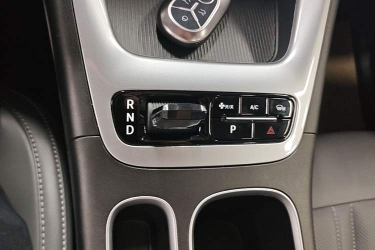 Used Geely Galaxy Geome 2025 310km Youth Edition Gear Lever