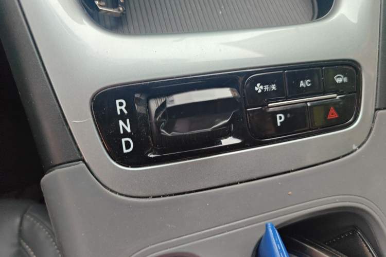 Used Geely Galaxy Geome 2025 310km Youth Edition Gear Lever