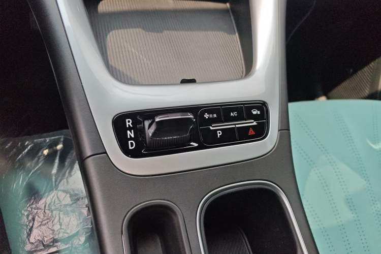 Used Geely Galaxy Geome 2025 UP 410km Exploration Edition Gear Lever