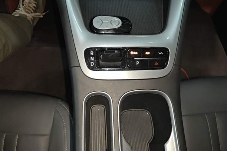 Used Geely Galaxy Geome 2025 310km Youth Edition Gear Lever