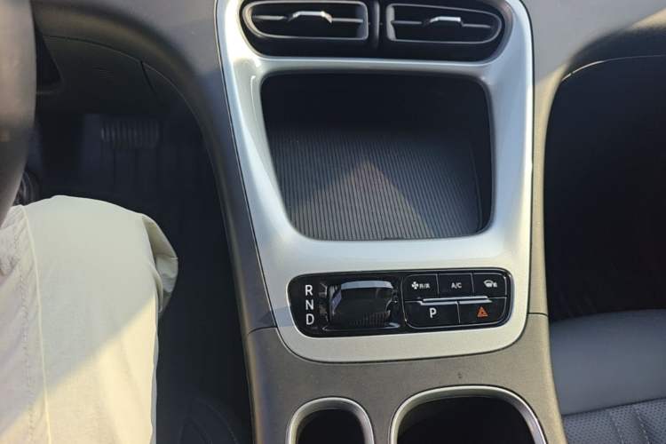 Used Geely Galaxy Geome 2025 310km Youth Edition Gear Lever