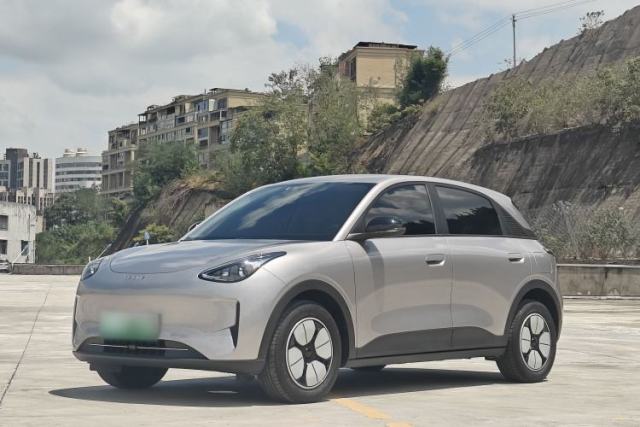 Ojetý Geely Galaxy Geome 2025 410 km Free Version