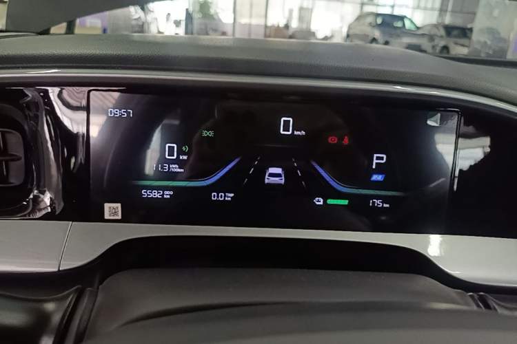 Used Geely Galaxy Geome 2025 310km Youth Edition Instrument Cluster