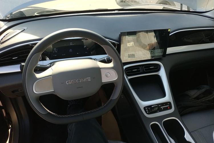 Used Geely Galaxy Geome 2025 310km Youth Edition Interior 2