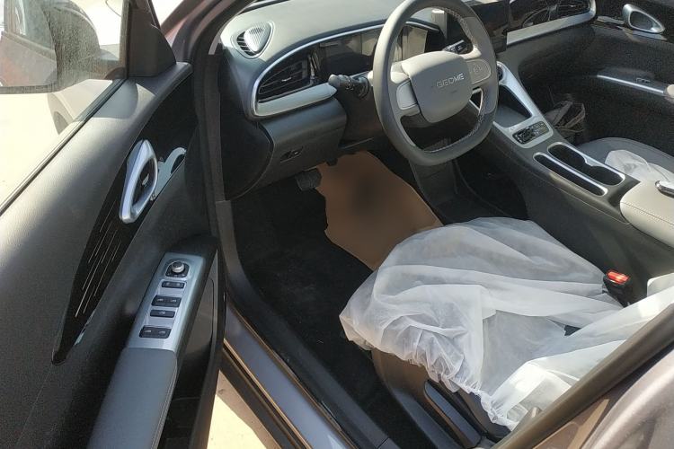 Used Geely Galaxy Geome 2025 310km Youth Edition Interior 3