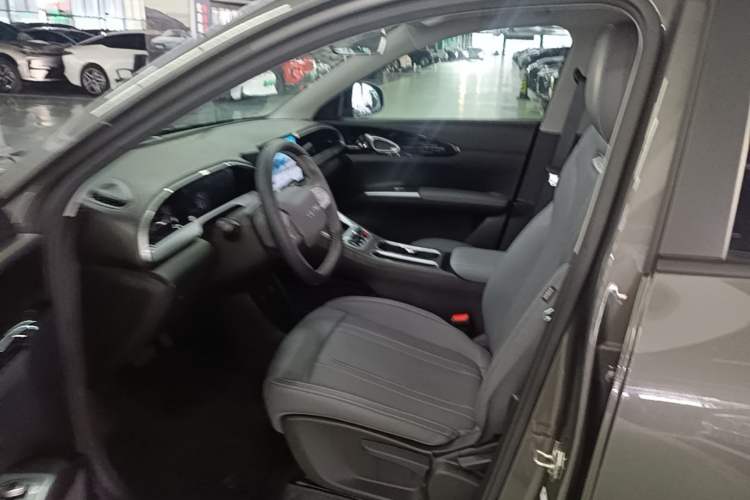 Used Geely Galaxy Geome 2025 310km Youth Edition Left Front Seat